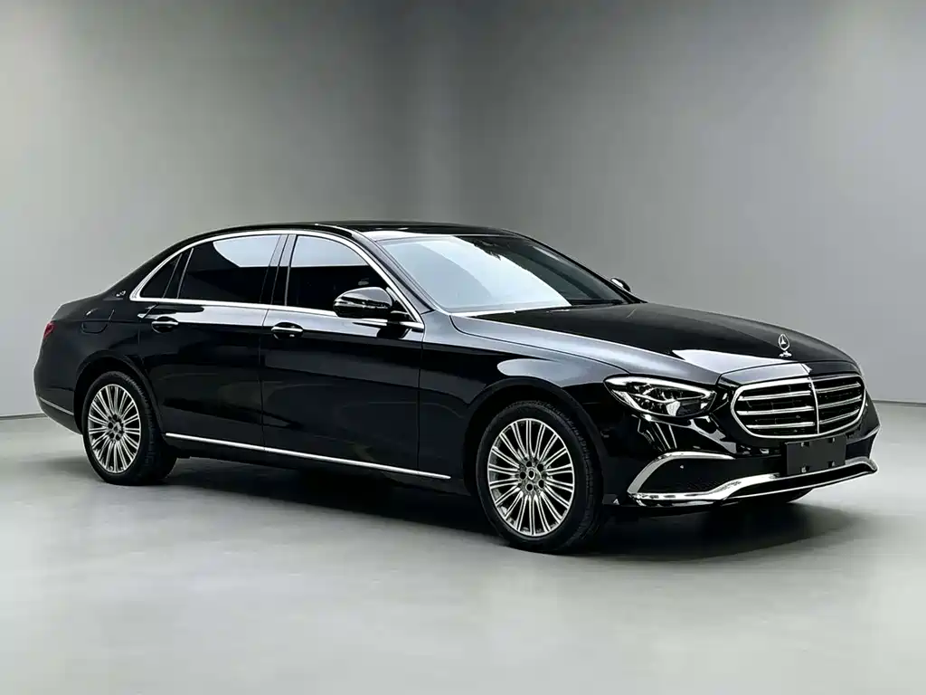 Mercedes-Benz E-Class — фото 3
