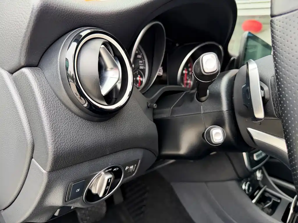Mercedes-Benz GLA — фото 15