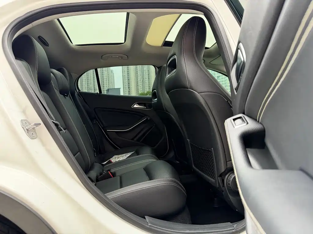 Mercedes-Benz GLA — фото 9