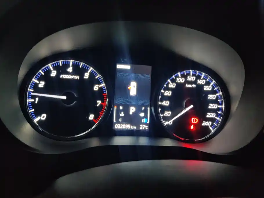 Mitsubishi Outlander — фото 14