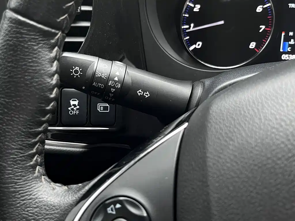 Mitsubishi Outlander — фото 14