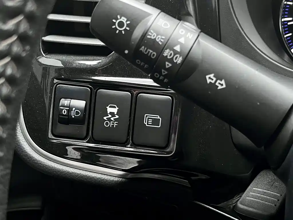 Mitsubishi Outlander — фото 21