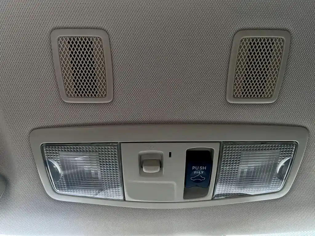 Mitsubishi Outlander — фото 23