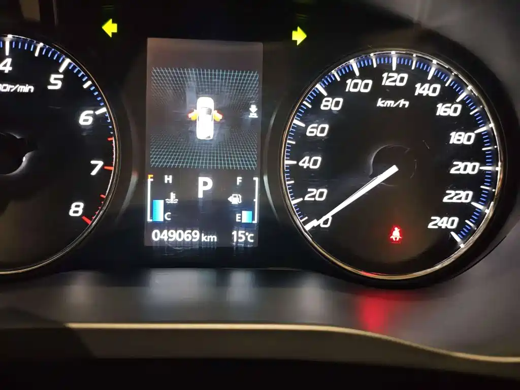 Mitsubishi Outlander — фото 24