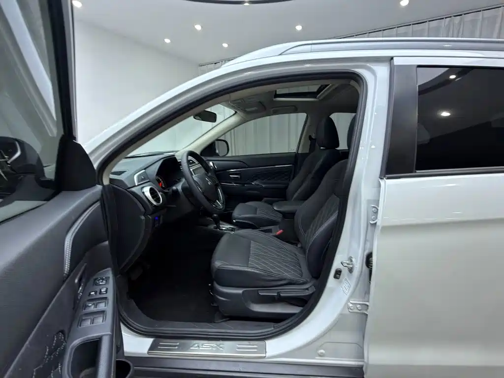 Mitsubishi ASX — фото 15