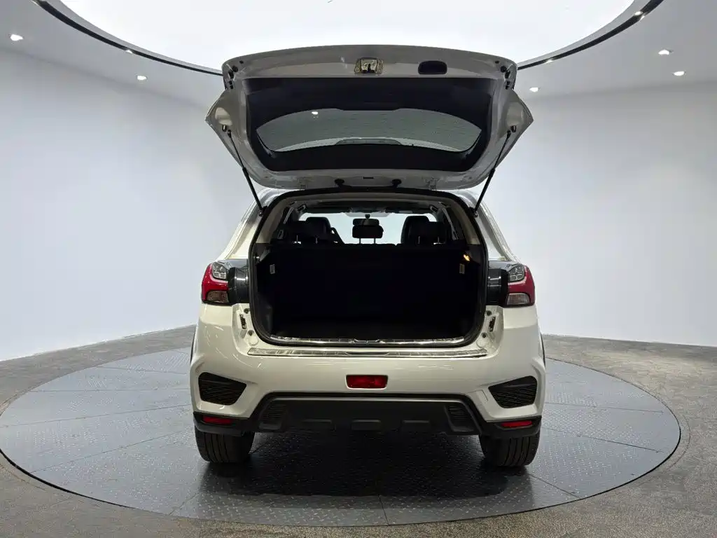Mitsubishi ASX — фото 9