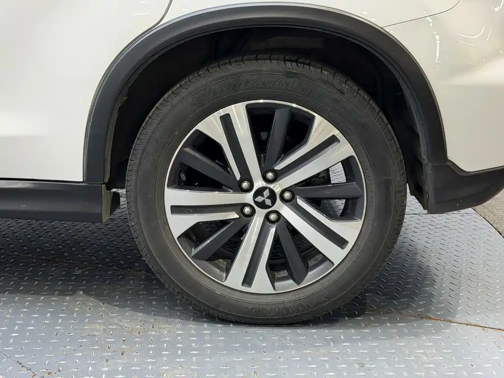 Mitsubishi ASX — фото 10