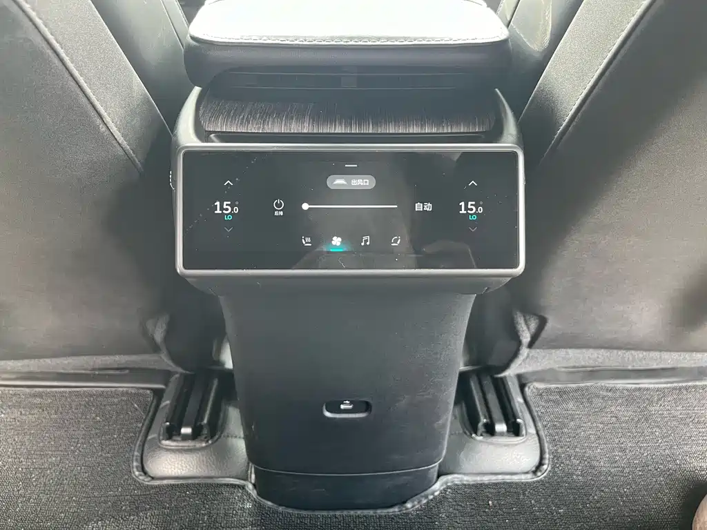 NIO EC7 — фото 11