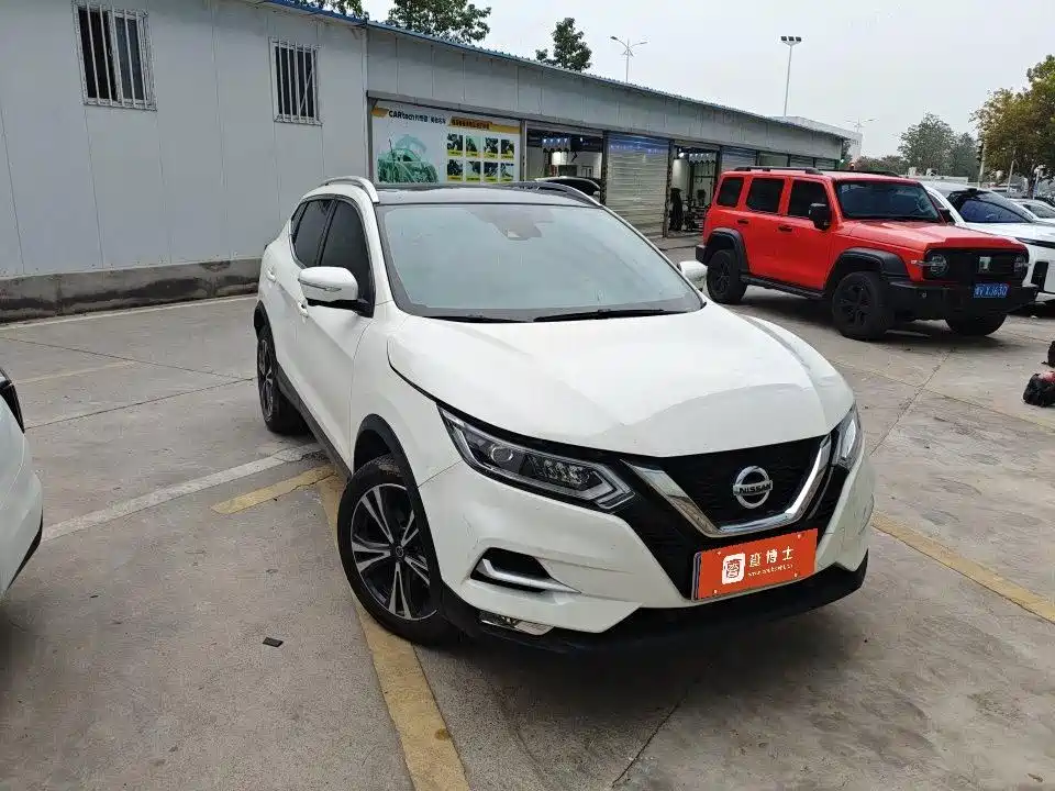 Nissan Qashqai — фото 2