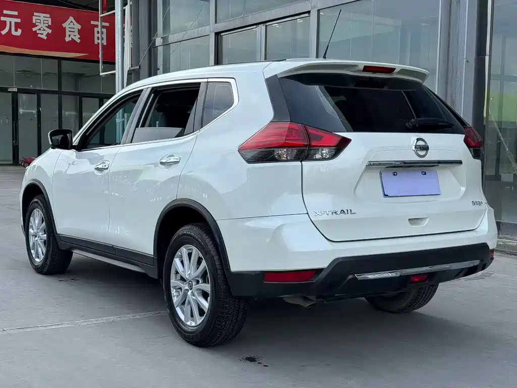 Nissan X-Trail — фото 4