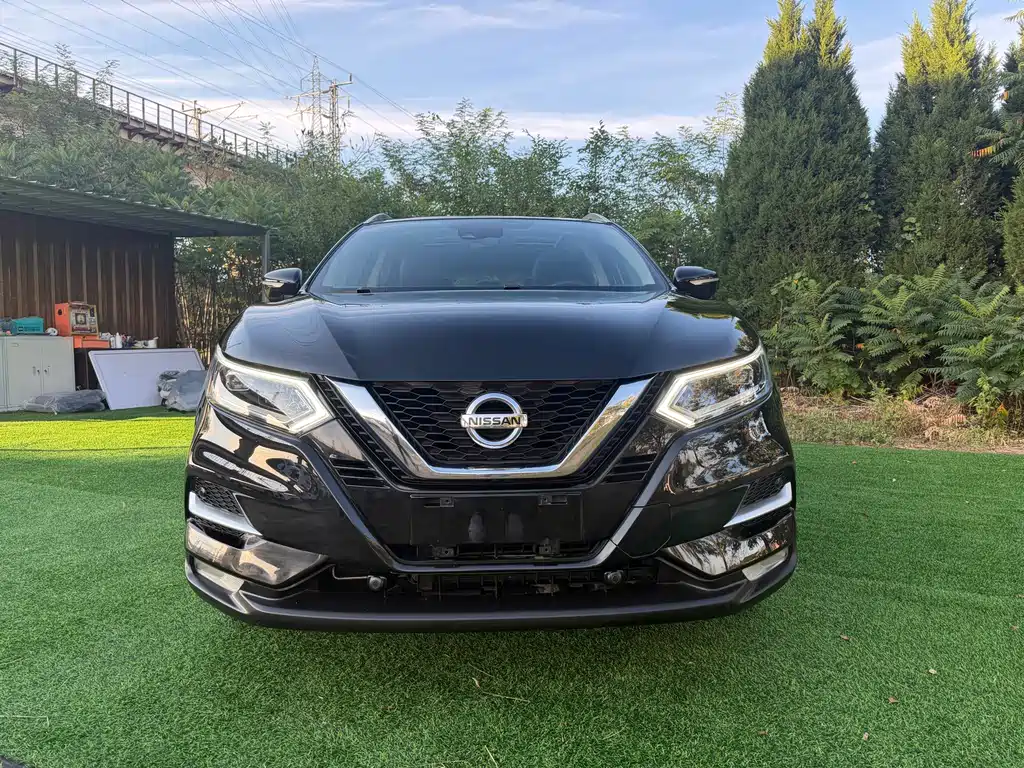 Nissan Qashqai — фото 2