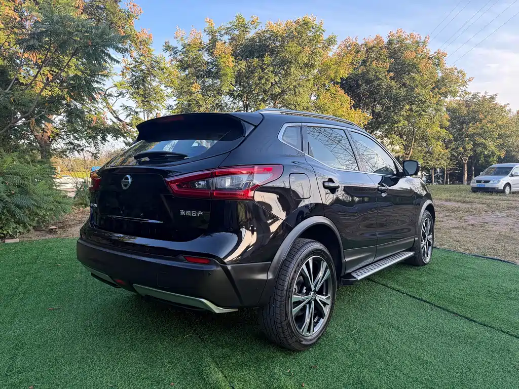 Nissan Qashqai — фото 6