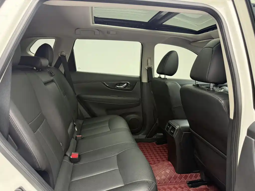 Nissan X-Trail — фото 10