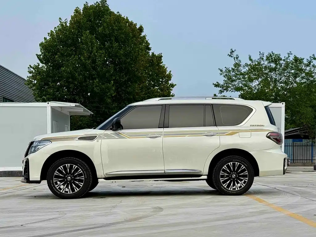 Nissan Patrol — фото 4