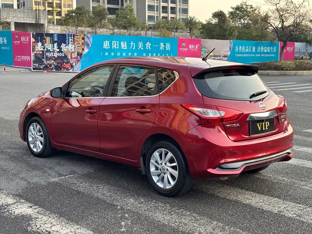 Nissan Tiida — фото 9