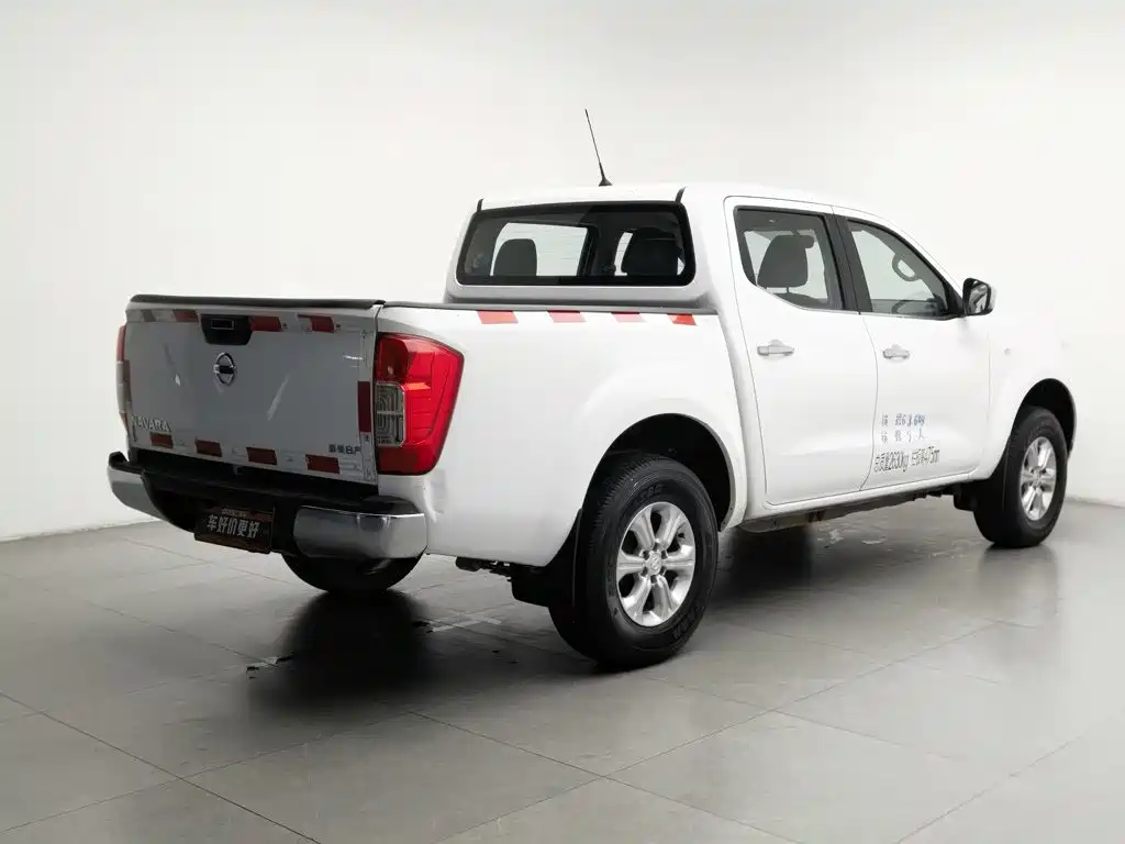Nissan Navara — фото 2