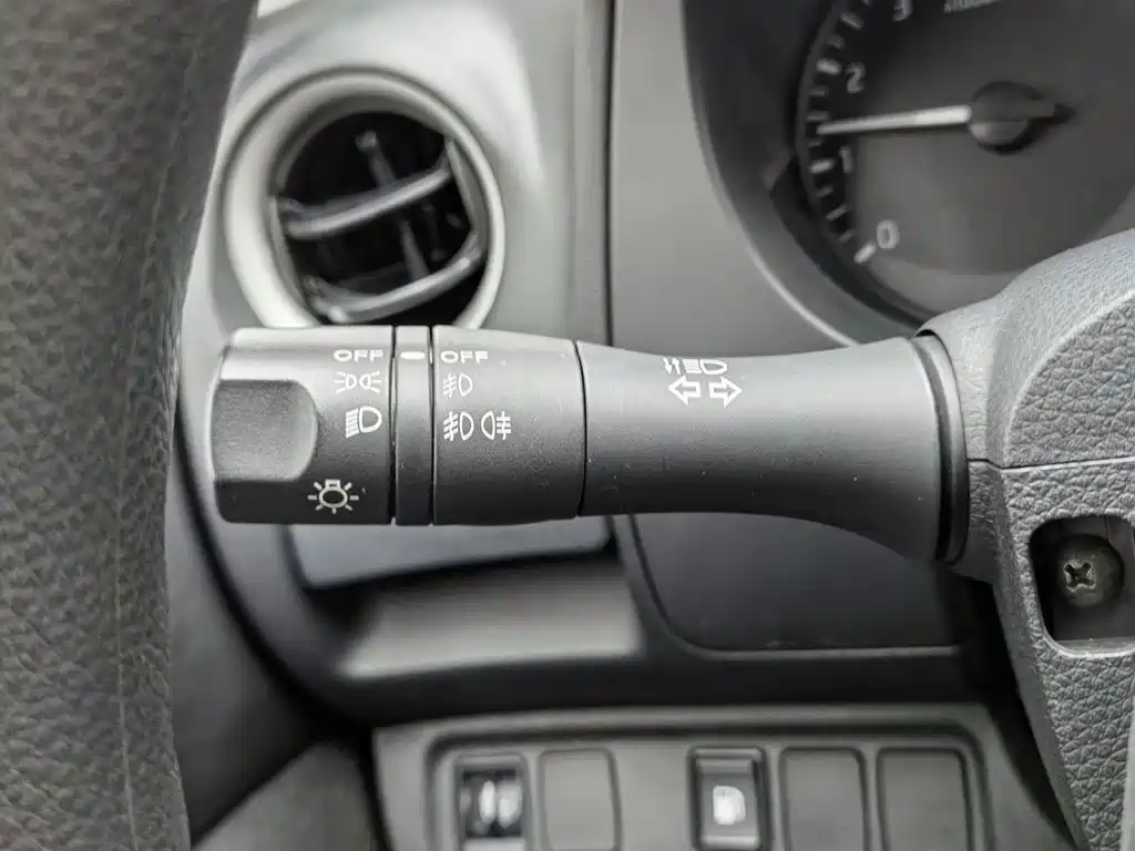 Nissan Navara — фото 21