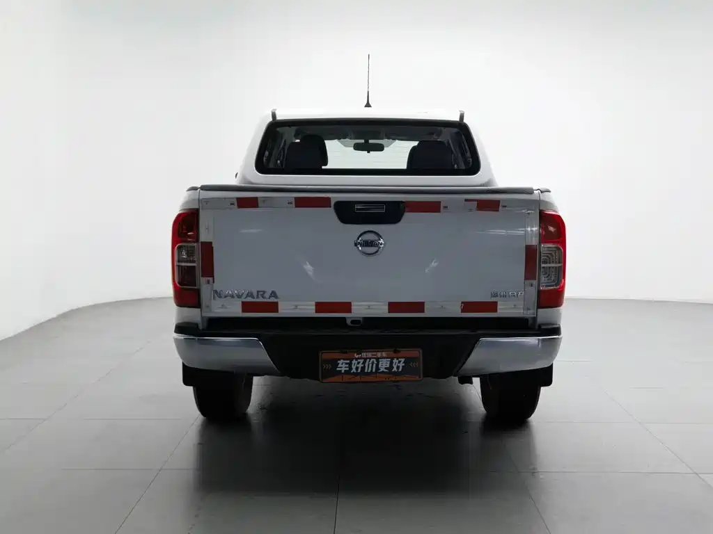 Nissan Navara — фото 4