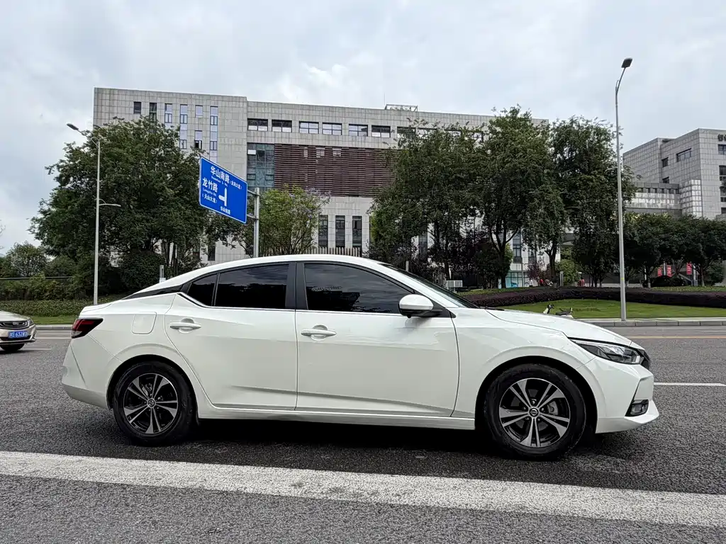 Nissan Sylphy — фото 4