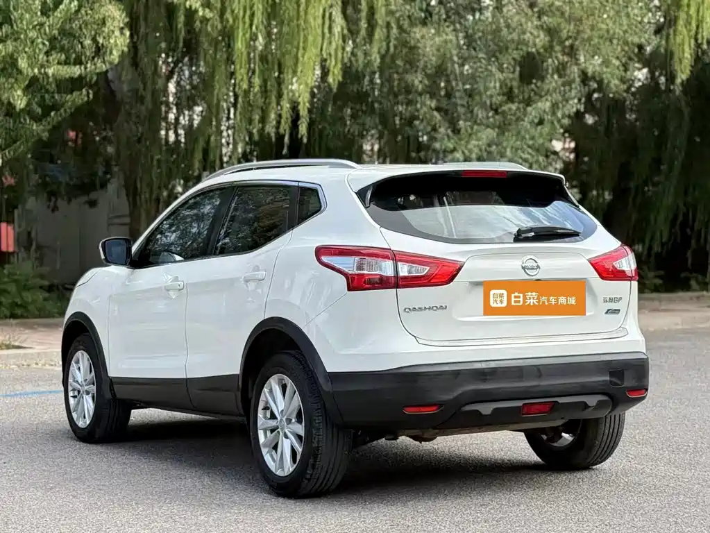 Nissan Qashqai — фото 7