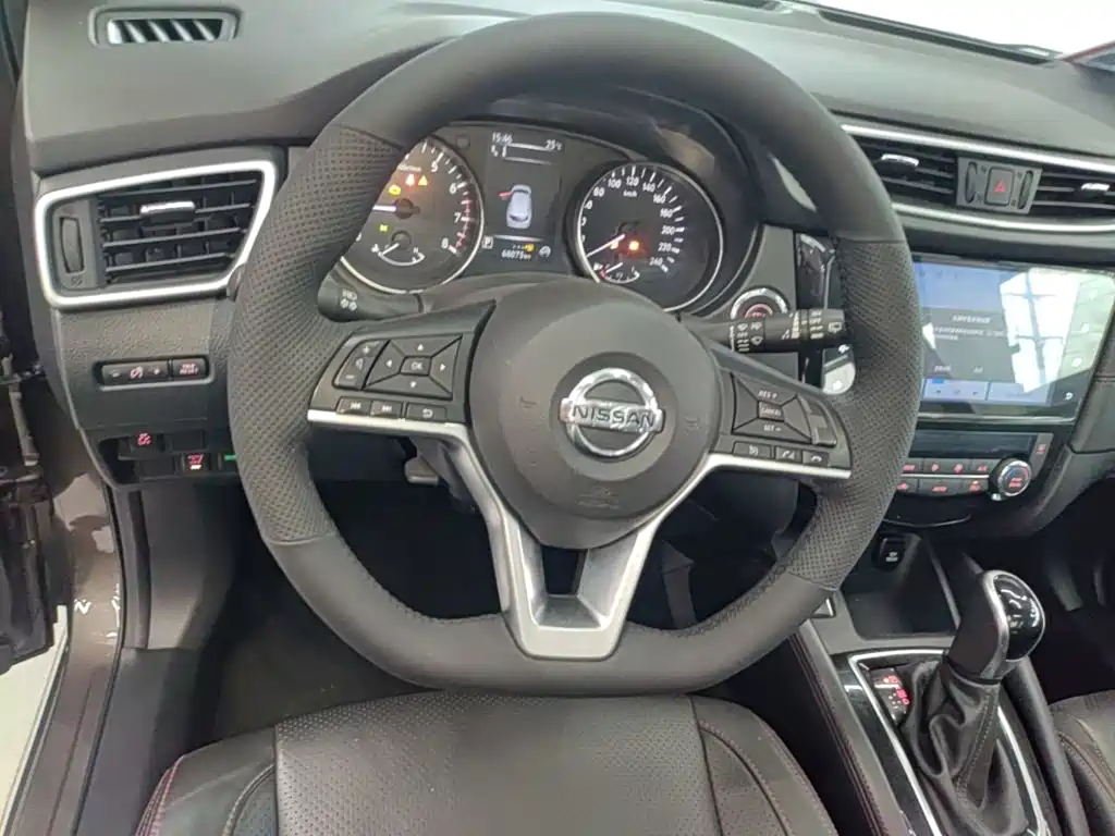 Nissan Qashqai — фото 11