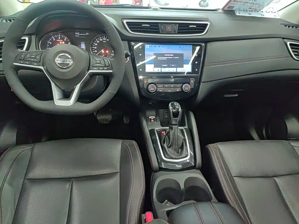 Nissan Qashqai — фото 10
