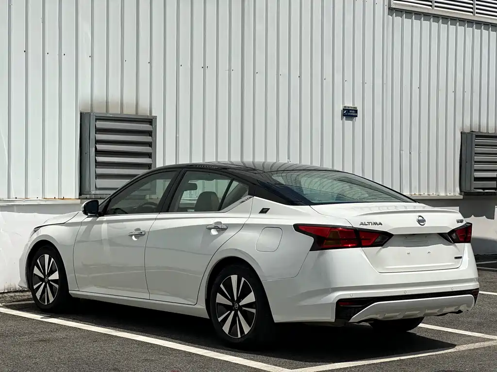 Nissan Teana — фото 7