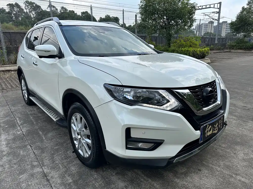Nissan X-Trail — фото 4