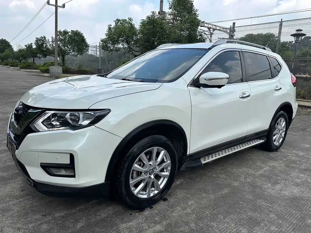 Nissan X-Trail — фото 8
