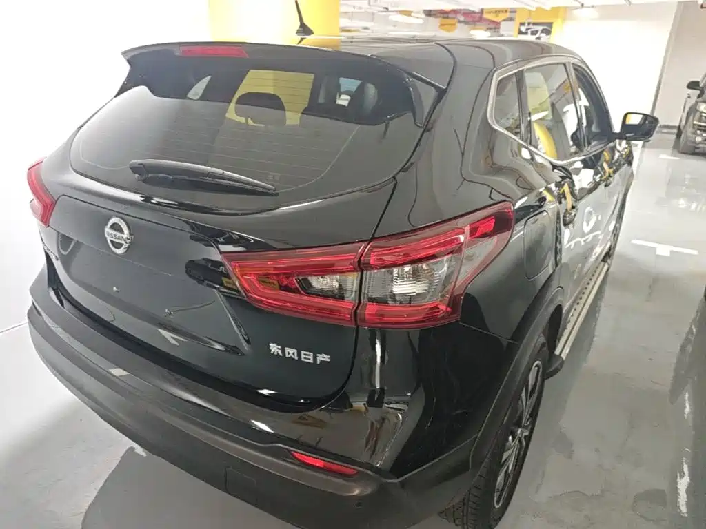 Nissan Qashqai — фото 7