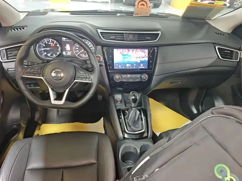 Nissan Qashqai — фото 10