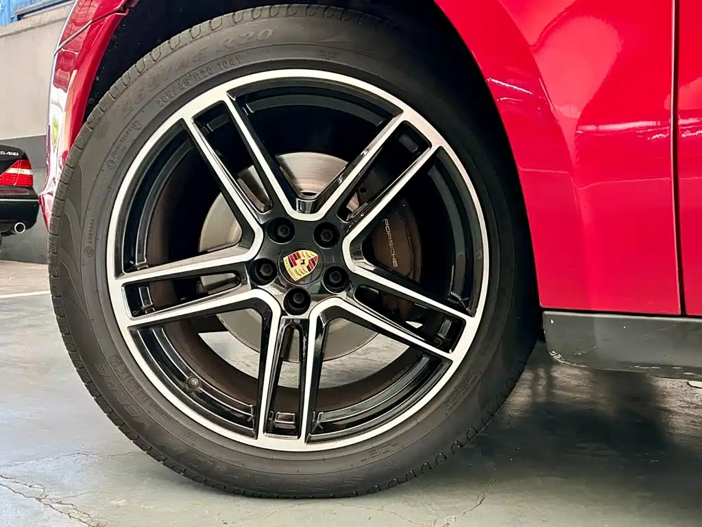 Porsche Macan — фото 23