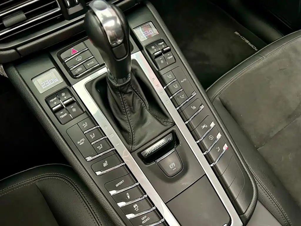 Porsche Macan — фото 10