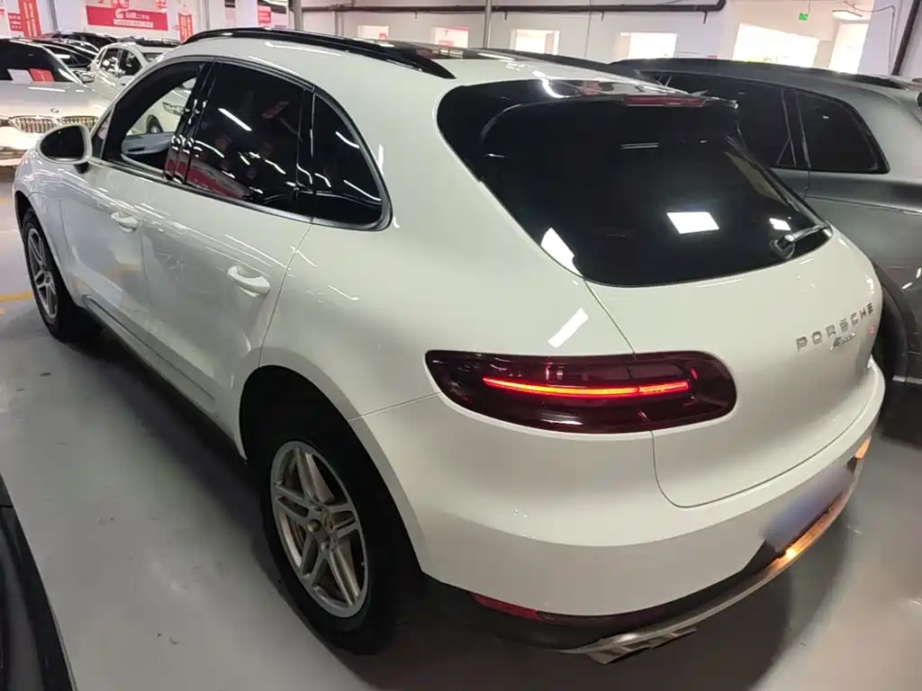 Porsche Macan — фото 5