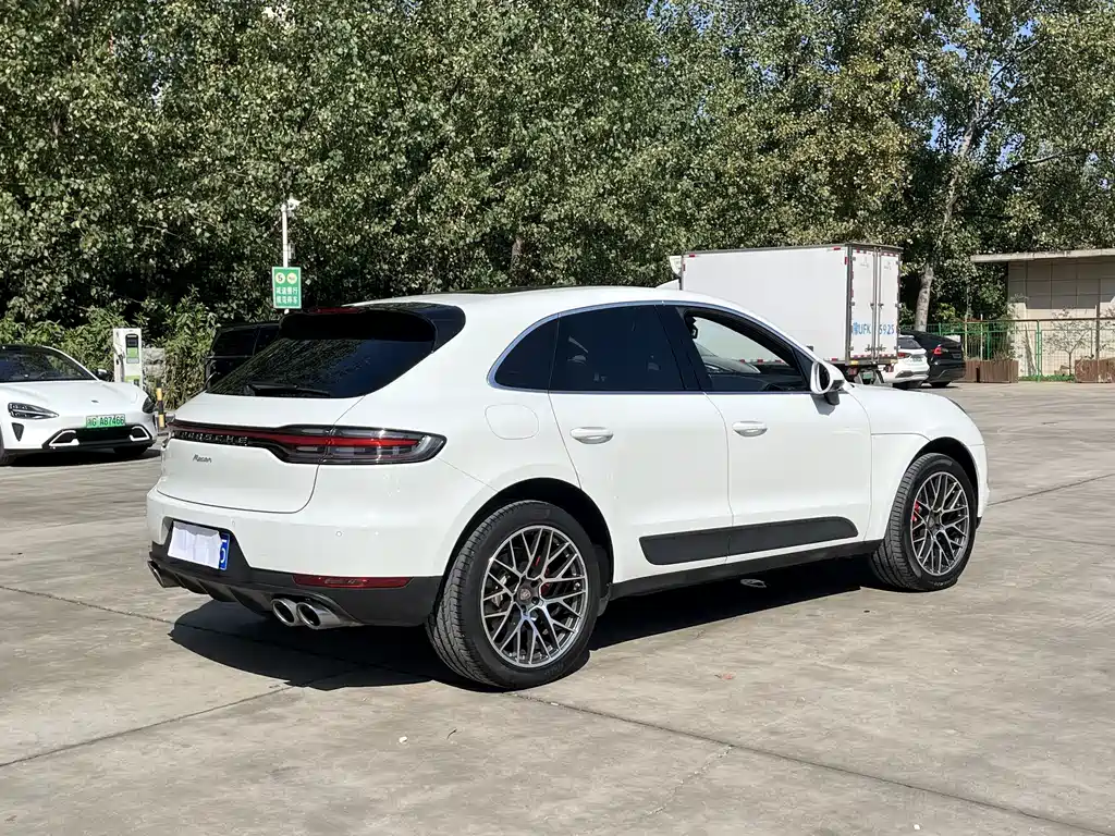 Porsche Macan — фото 5