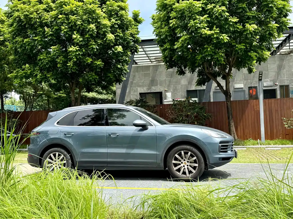 Porsche Cayenne — фото 8