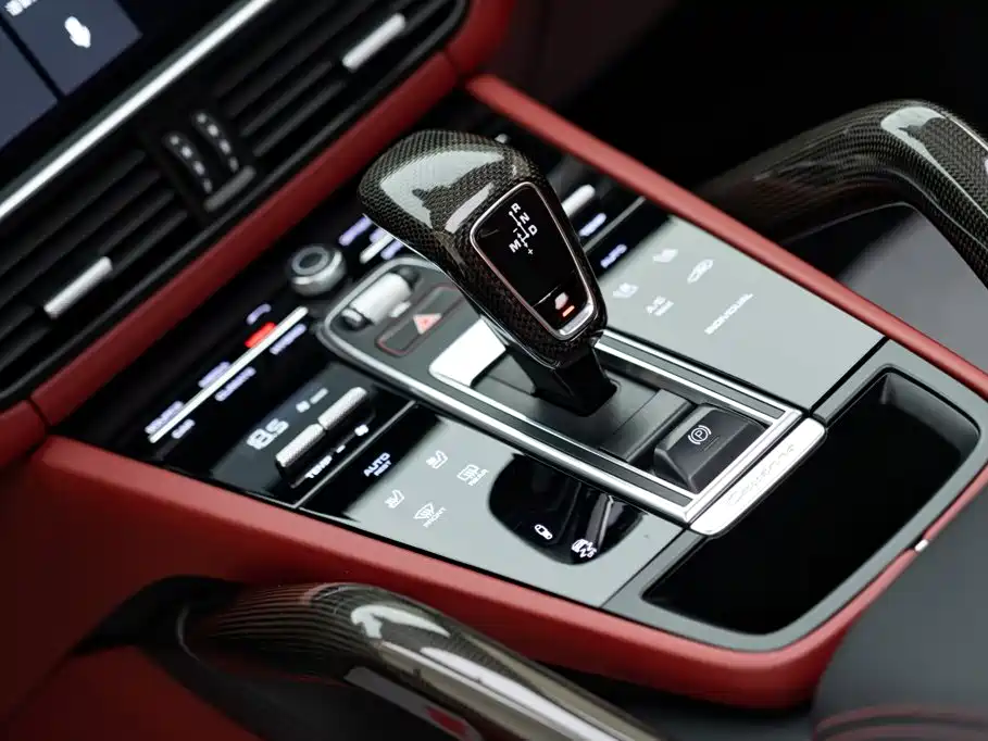 Porsche Cayenne Hybrid — фото 18