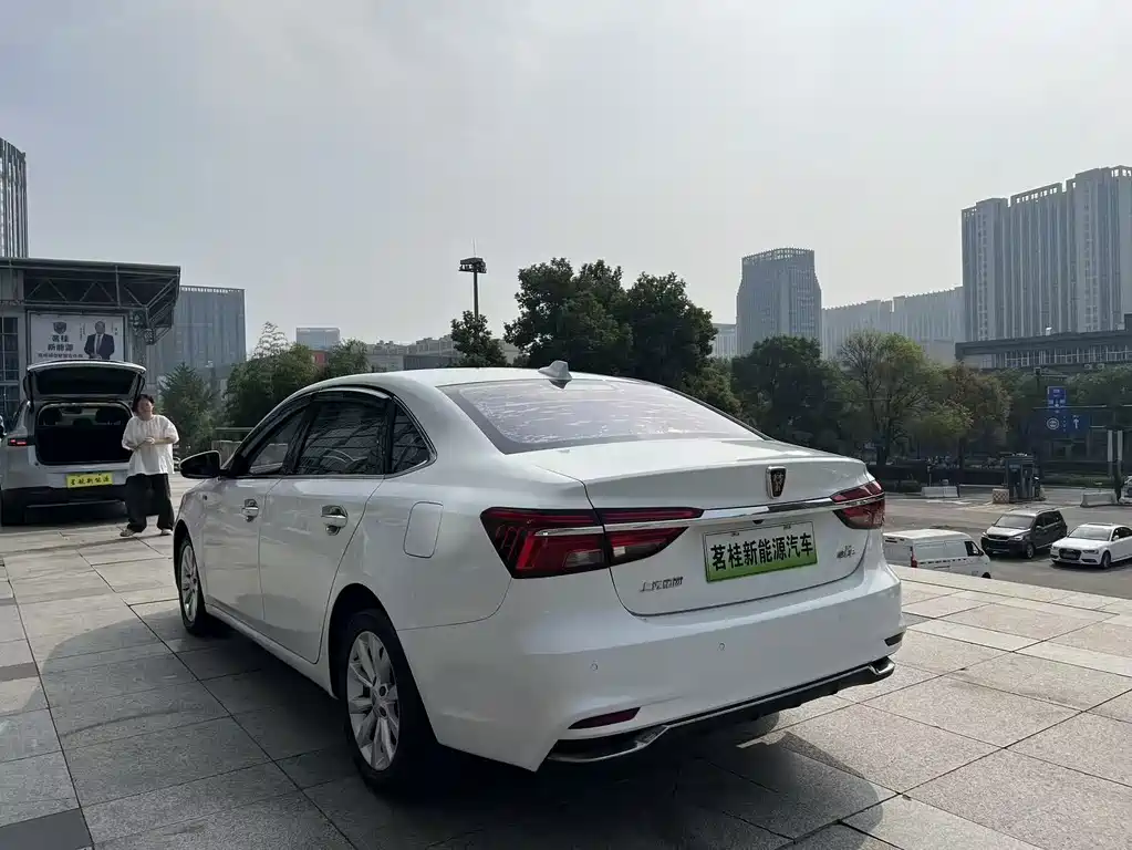 Roewe i6 New Energy — фото 4