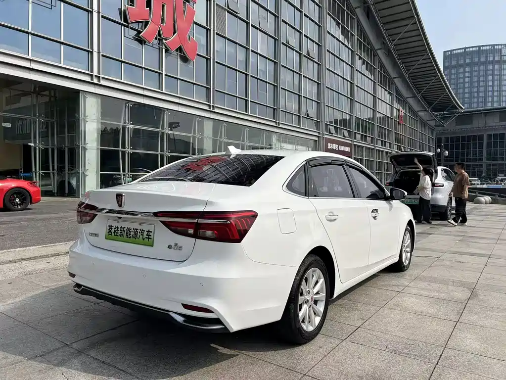 Roewe i6 New Energy — фото 6