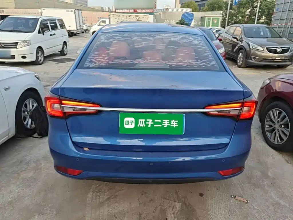 Roewe i5 — фото 6