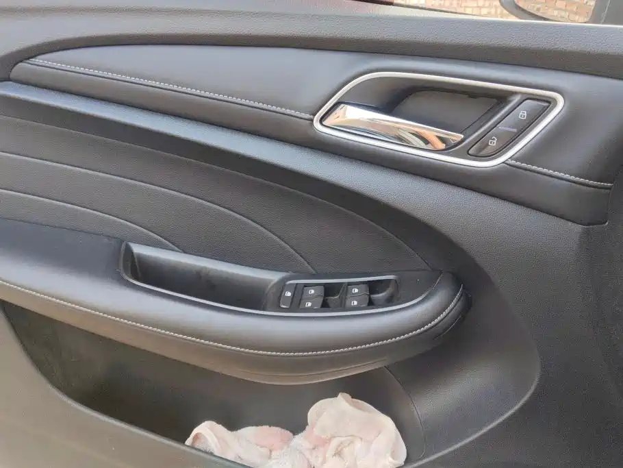 Roewe i5 — фото 7
