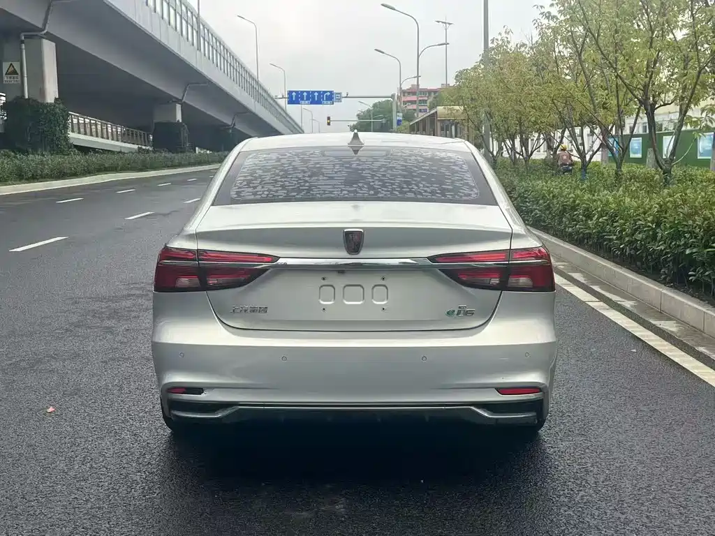 Roewe i6 New Energy — фото 7
