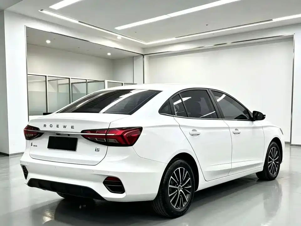 Roewe i5 — фото 9