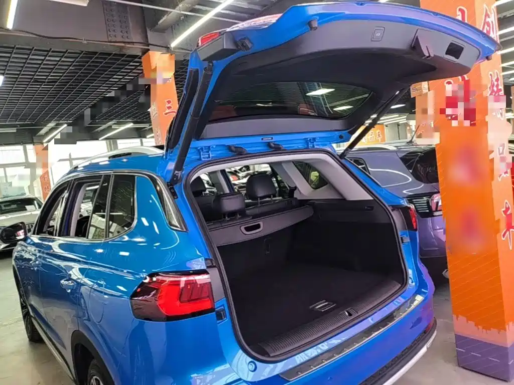 Roewe RX5 eMAX — фото 19