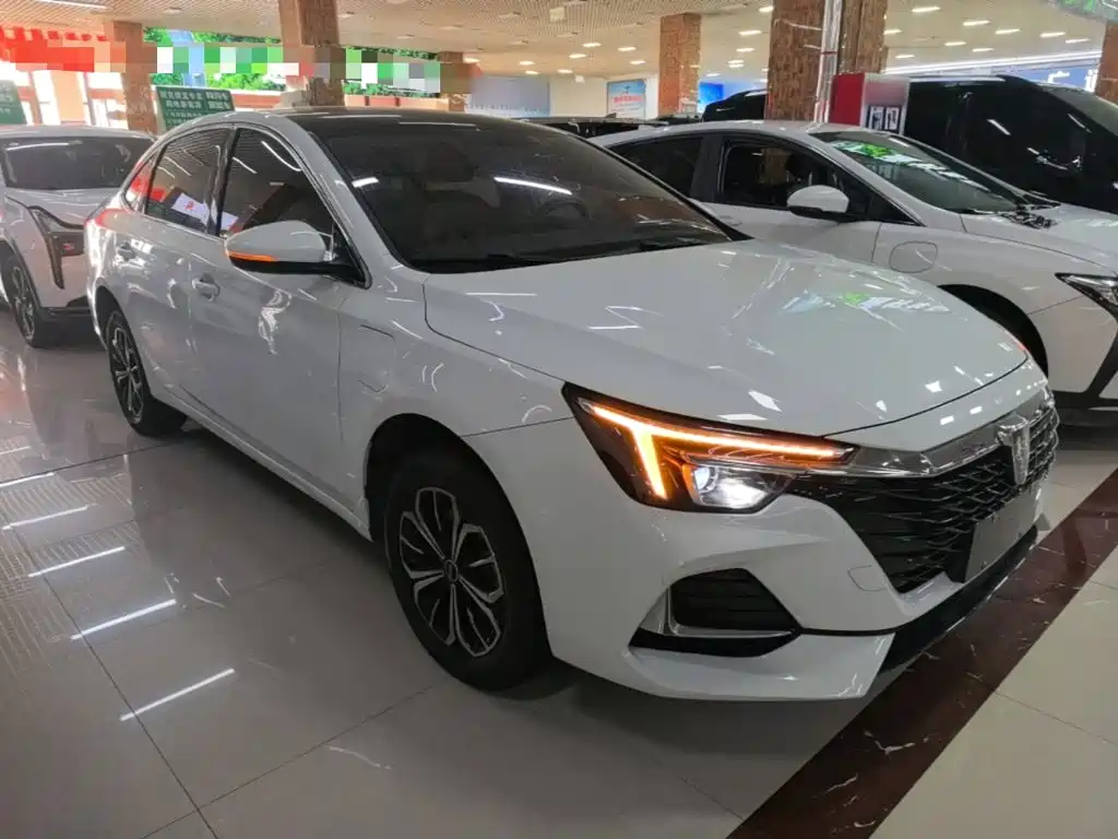 Roewe i6 MAX New Energy — фото 4