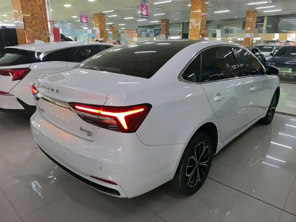 Roewe i6 MAX New Energy — фото 7