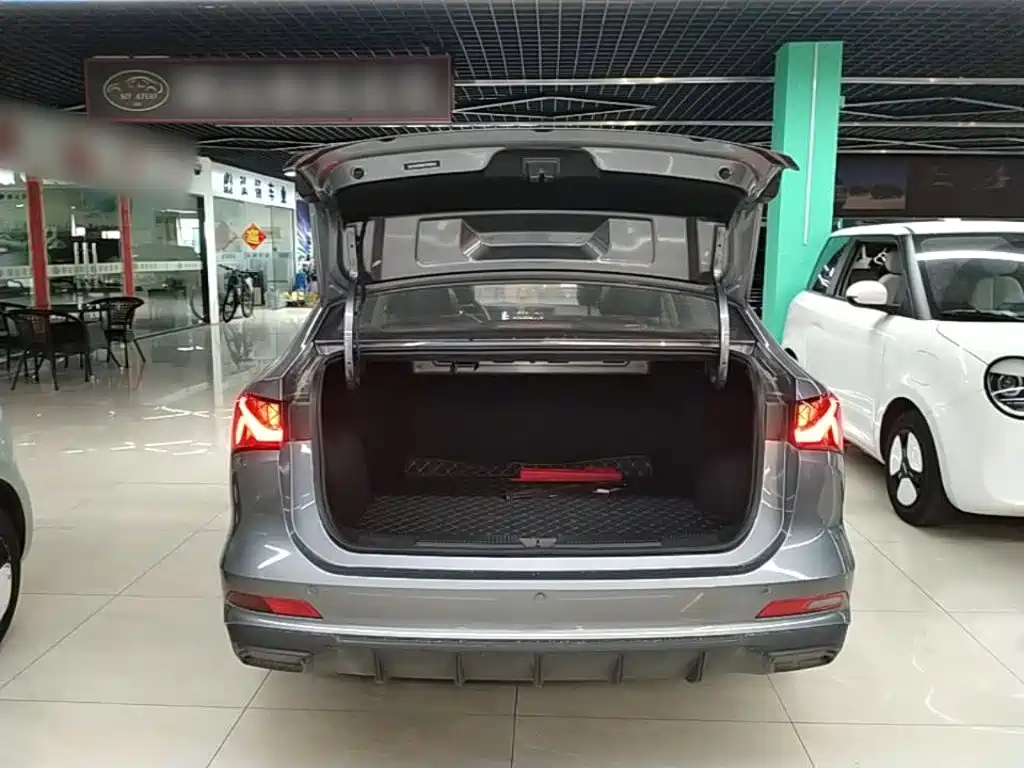 Roewe i5 — фото 19