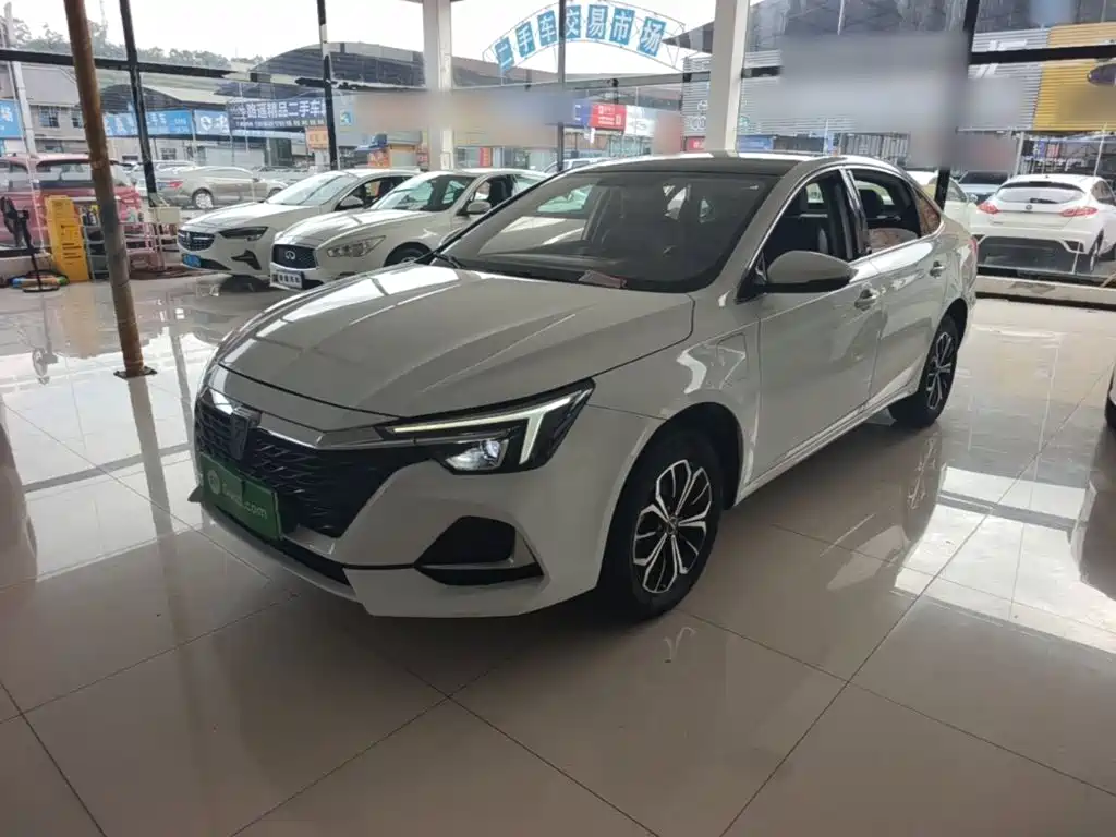 Roewe i6 MAX New Energy — фото 2