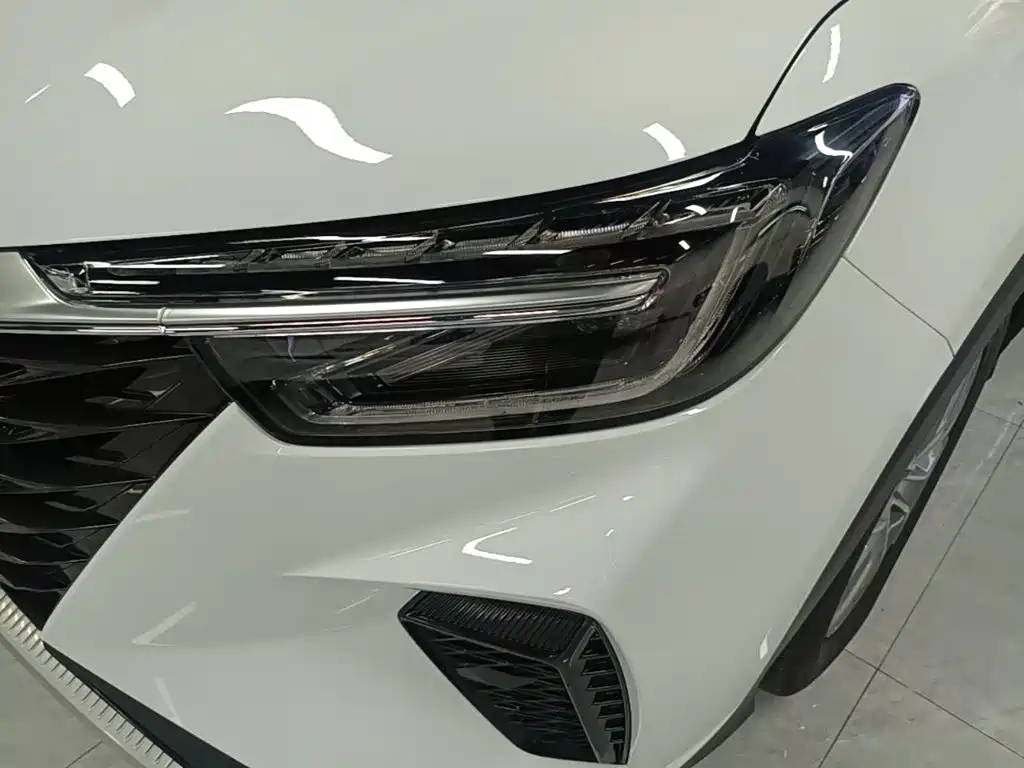 Roewe RX5 — фото 24