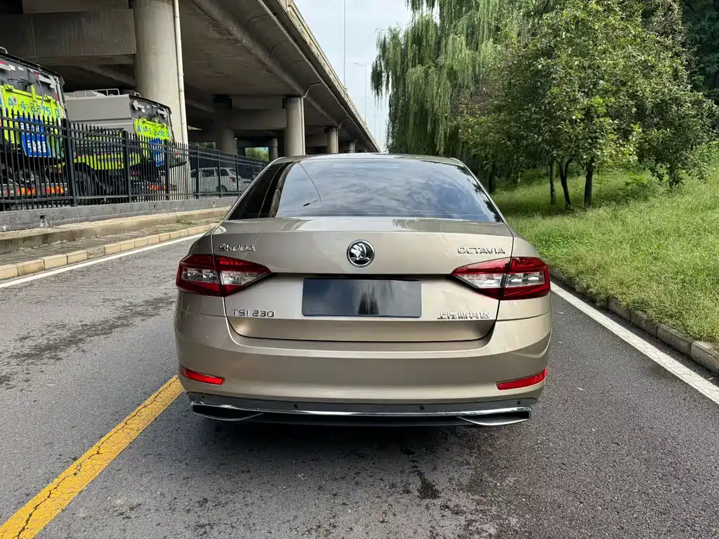 Skoda Octavia — фото 3